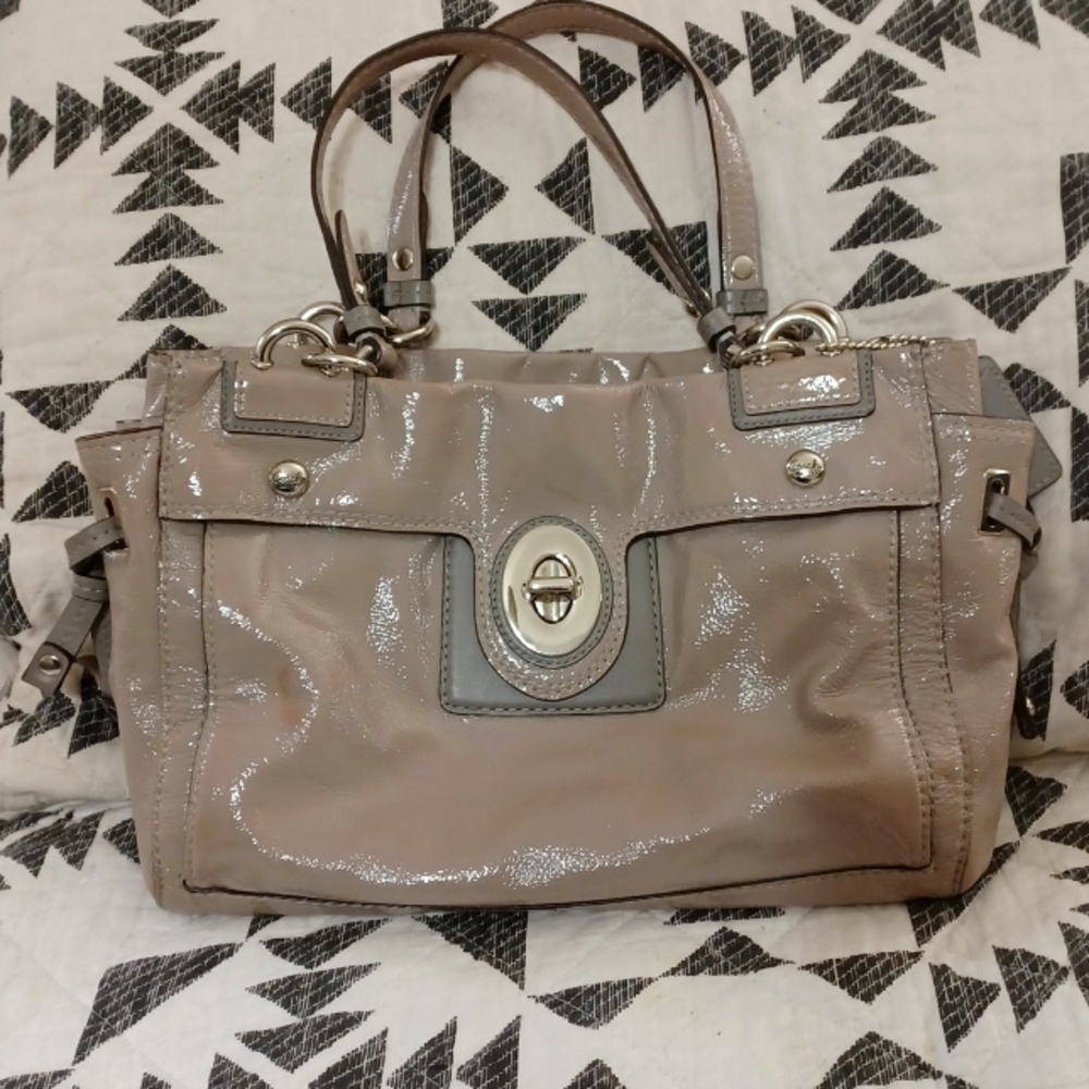 COACH  Peyton Patent Leather Carryall Bag Purse Grey